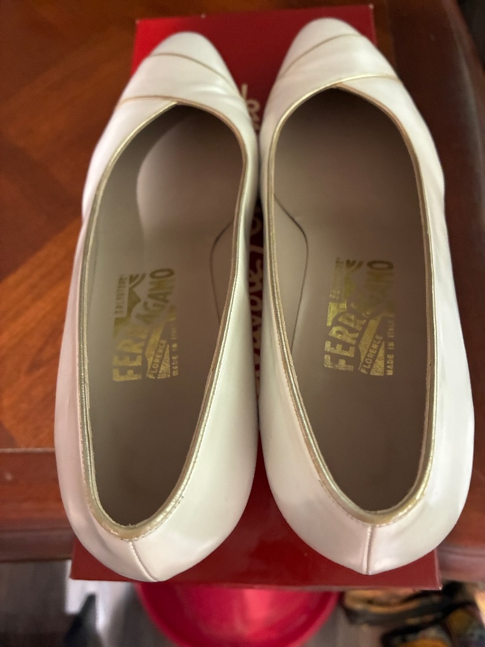 Salvatore Ferragamo Cream Leather Pointed-Toe Flats with Gold Trim Accents - Picture 3 of 5
